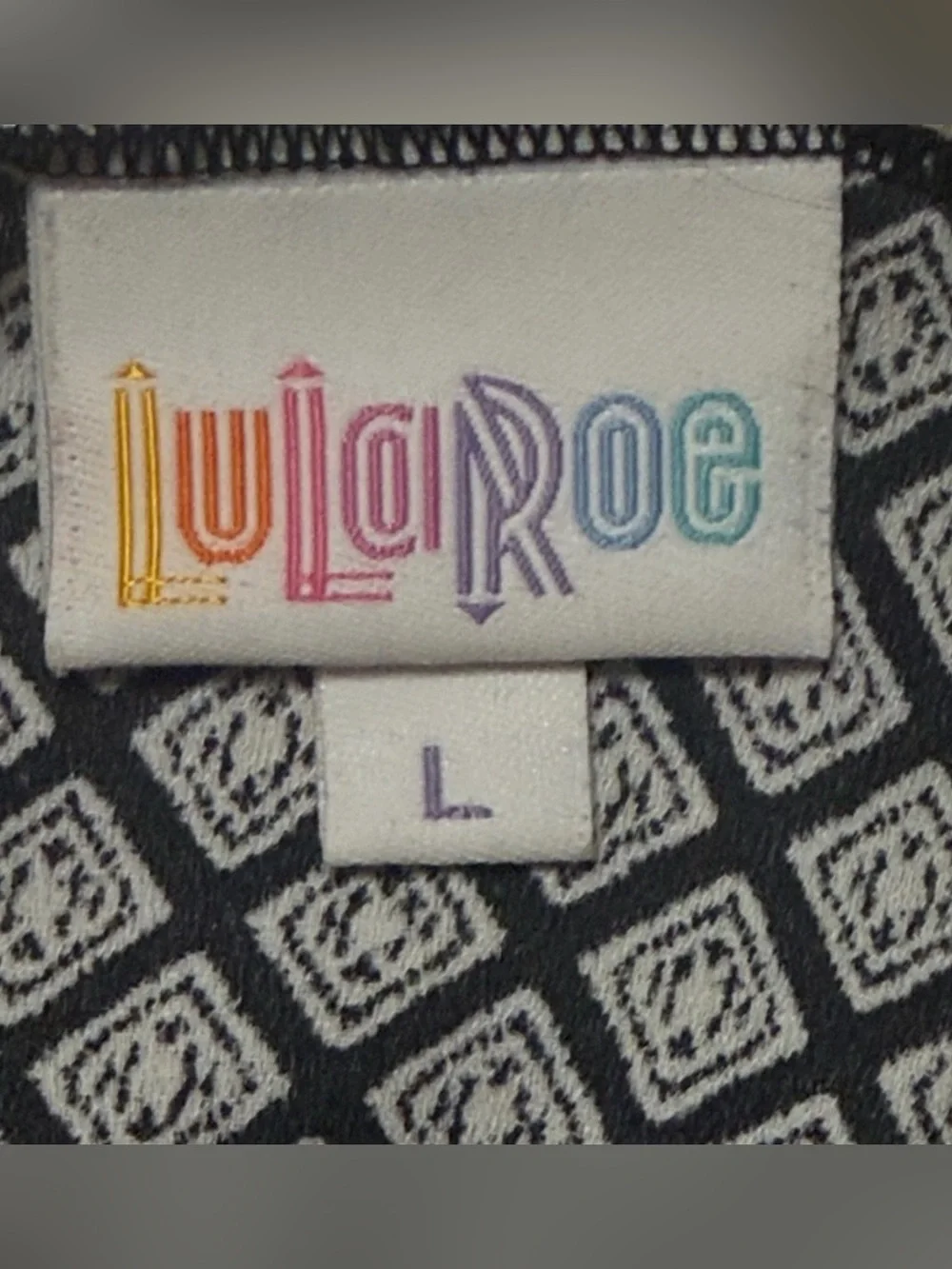 LuLaRoe Shirley Large Black White Geometric Print Open Front Kimono Cardigan